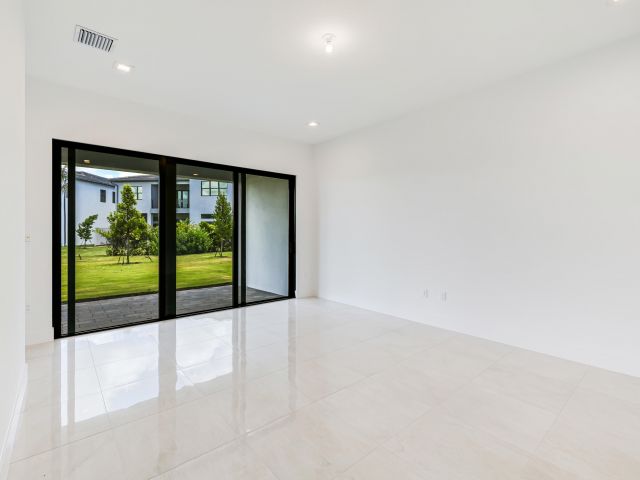 Home for rent at 9451 Riverside Park Drive - photo 6372943