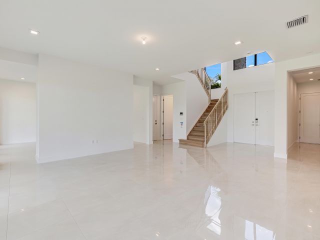 Home for rent at 9451 Riverside Park Drive - photo 6372946