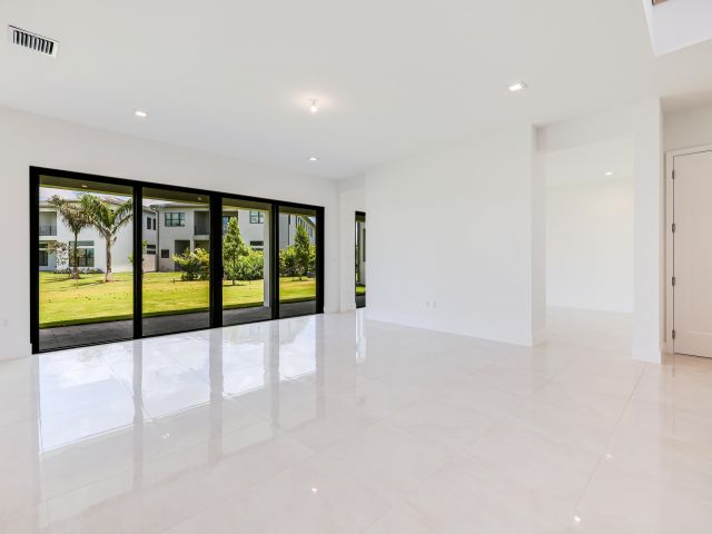 Home for rent at 9451 Riverside Park Drive - photo 6372948