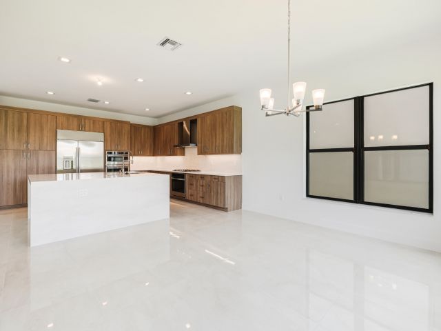 Home for rent at 9451 Riverside Park Drive - photo 6372950