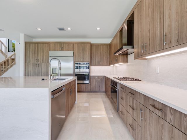 Home for rent at 9451 Riverside Park Drive - photo 6372951