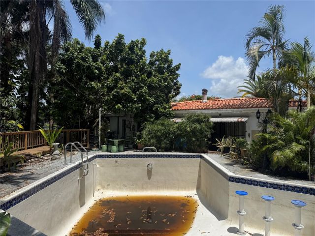 Home for sale at 1100 NE 182nd St - photo 6174869