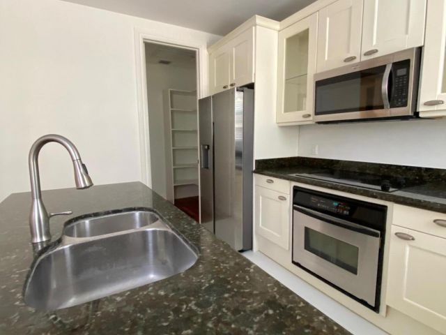 Home for rent at 319 Flamingo Drive - photo 6173554