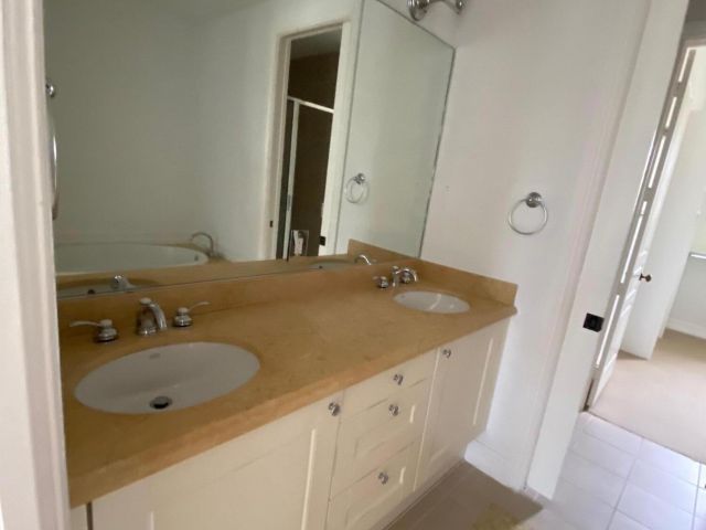 Home for rent at 319 Flamingo Drive - photo 6173558