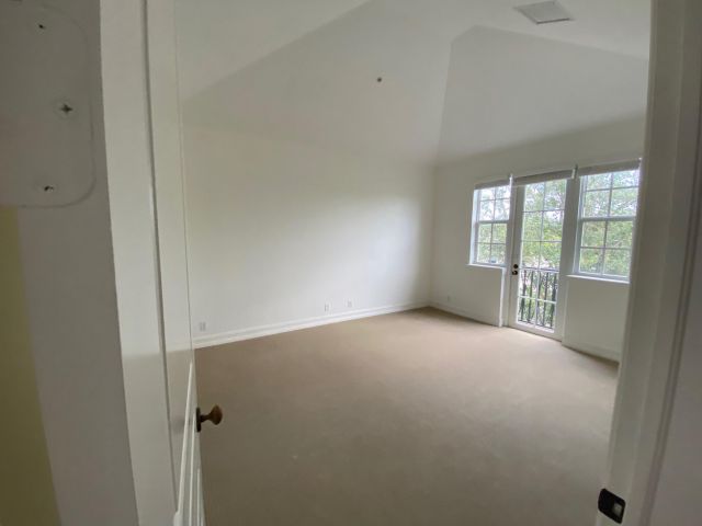 Home for rent at 319 Flamingo Drive - photo 6173561