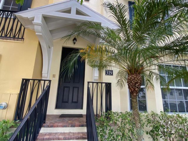 Home for rent at 319 Flamingo Drive - photo 6173566