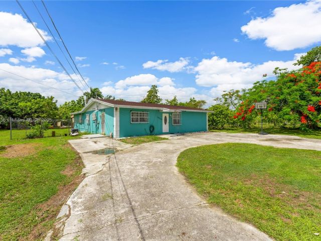 Home for sale at 18820 SW 316th St - photo 6173829