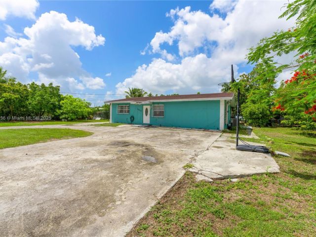 Home for sale at 18820 SW 316th St - photo 6173830