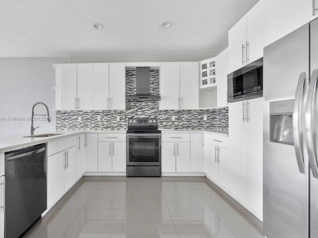 Home for sale at 27681 SW 139th Pl - photo 6188153