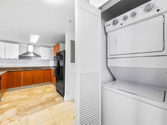 Apartment for sale  Unit #1203 - photo 6176900