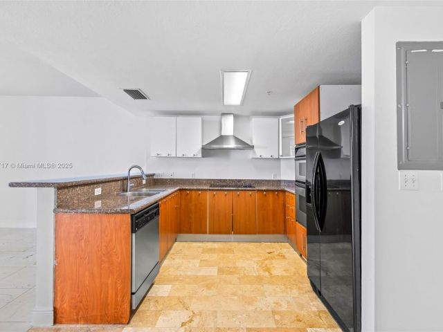 Apartment for sale  Unit #1203 - photo 6176909