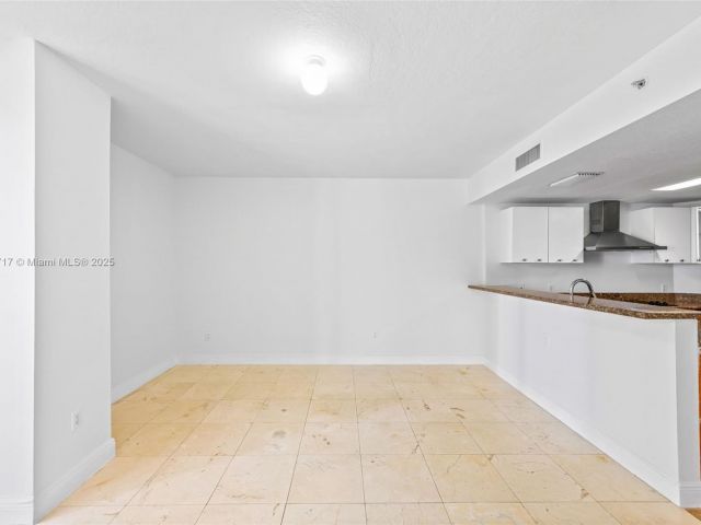 Apartment for sale  Unit #1203 - photo 6176912