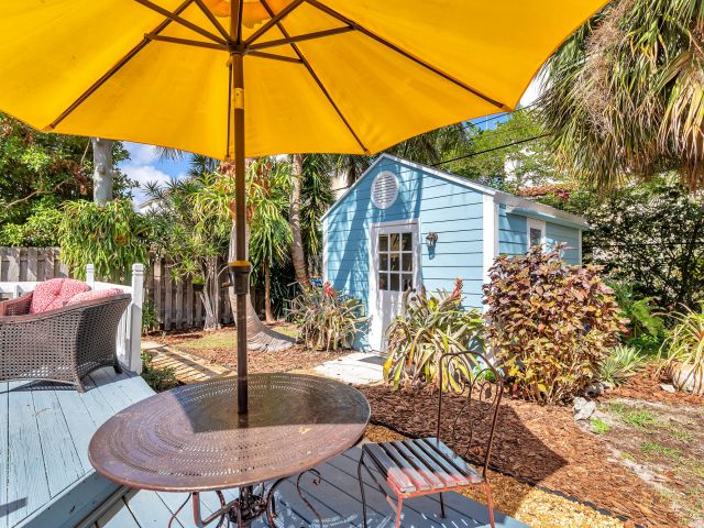 Home for sale at 311 Kenilworth Boulevard - photo 6176012