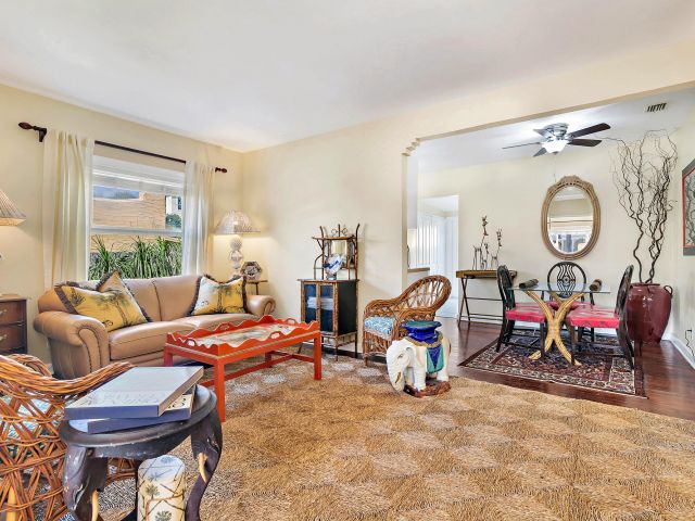 Home for sale at 311 Kenilworth Boulevard - photo 6176023