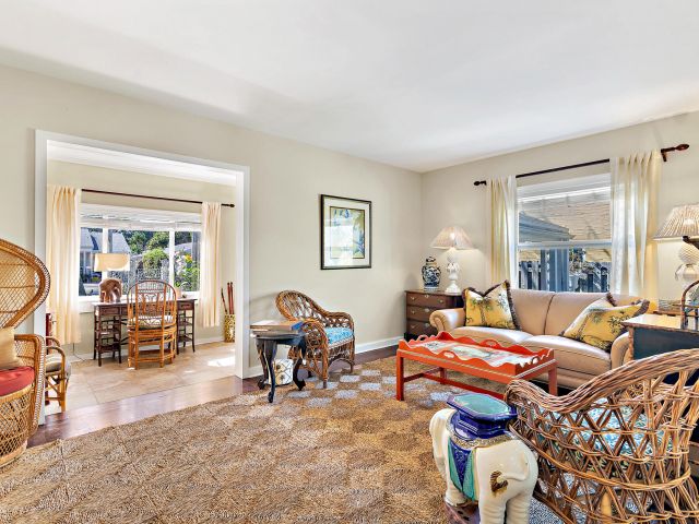 Home for sale at 311 Kenilworth Boulevard - photo 6176024