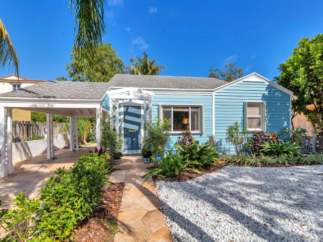 Home for sale at 311 Kenilworth Boulevard - photo 6176026