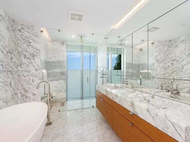 Apartment for sale  Unit #9D - photo 6176716