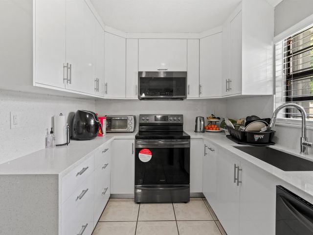 Home for sale at 2721 NW 22nd St - photo 6174811