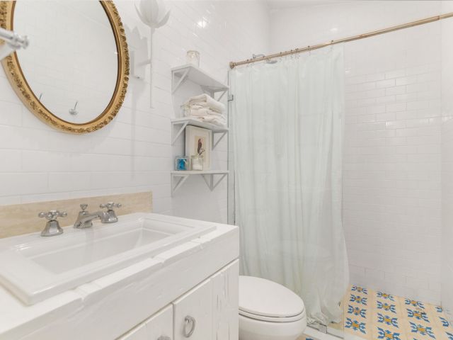 Home for rent at 341 Murray Road - photo 6247997