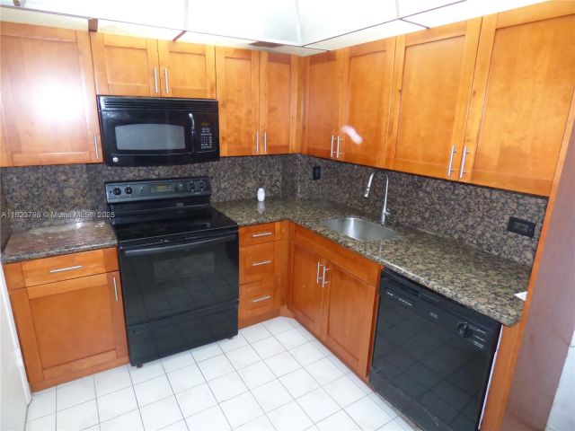 Apartment for sale  Unit #202 - photo 6176182