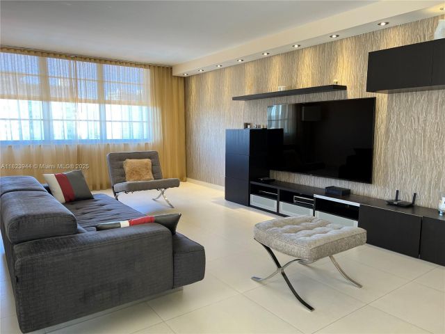 Apartment for rent  Unit #1505 - photo 6198905