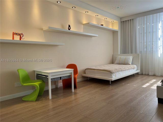 3-bedroom condo for rent in Sunny Isles Beach - 251 174th St 1505 - MondialRealty