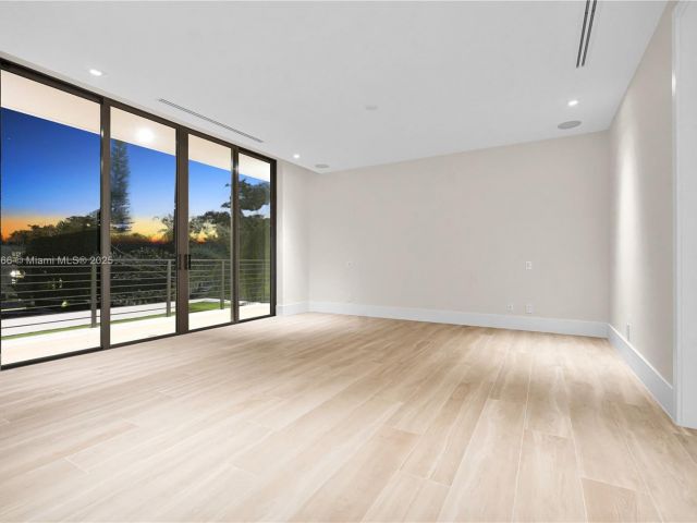 Home for rent at 100 Hampton Ln - photo 6174213