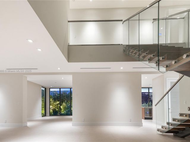 Home for rent at 100 Hampton Ln - photo 6174216