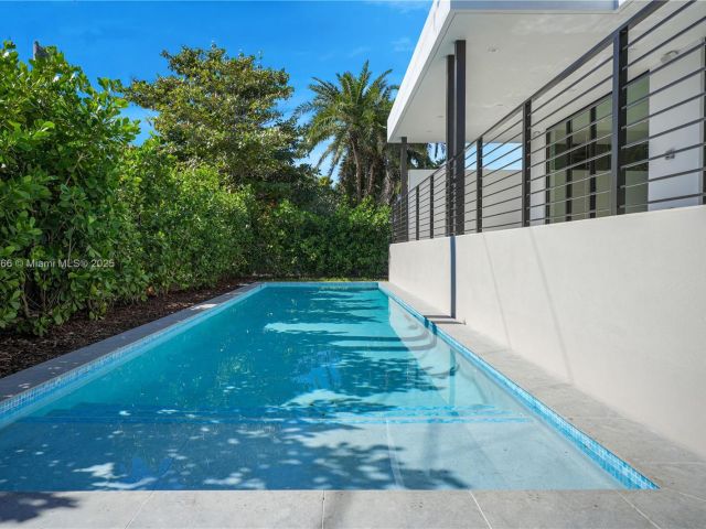 Home for rent at 100 Hampton Ln - photo 6174218