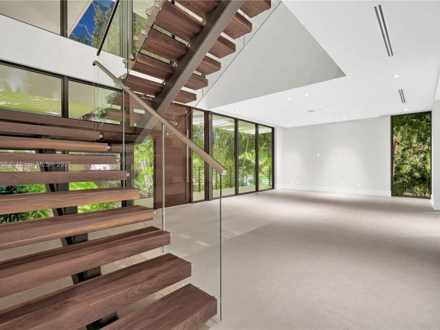 Home for rent at 100 Hampton Ln - photo 6174223