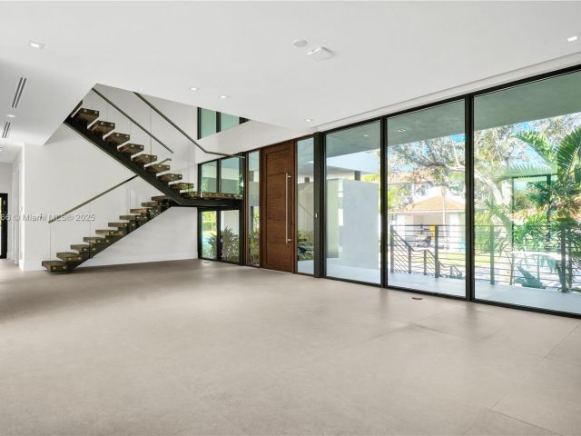 Home for rent at 100 Hampton Ln - photo 6174225