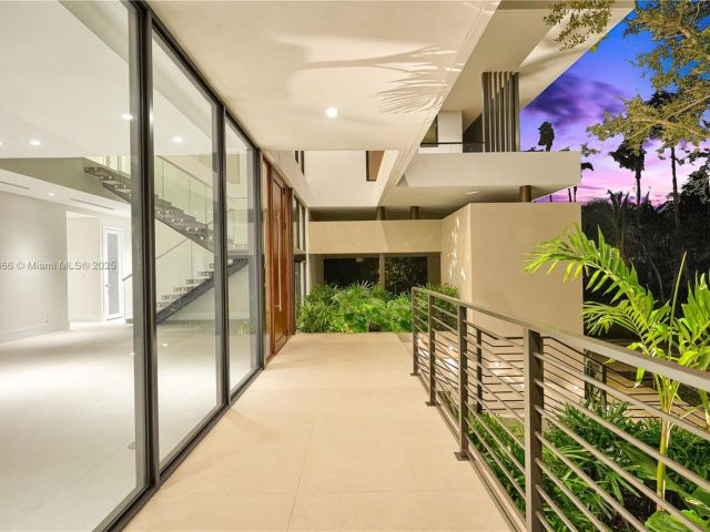 Home for rent at 100 Hampton Ln - photo 6174226