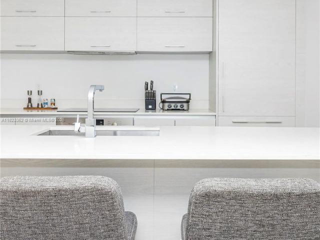 Apartment for rent  Unit #2210 - photo 6176944