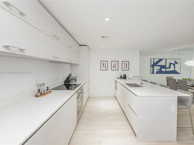 Apartment for rent  Unit #2210 - photo 6176952