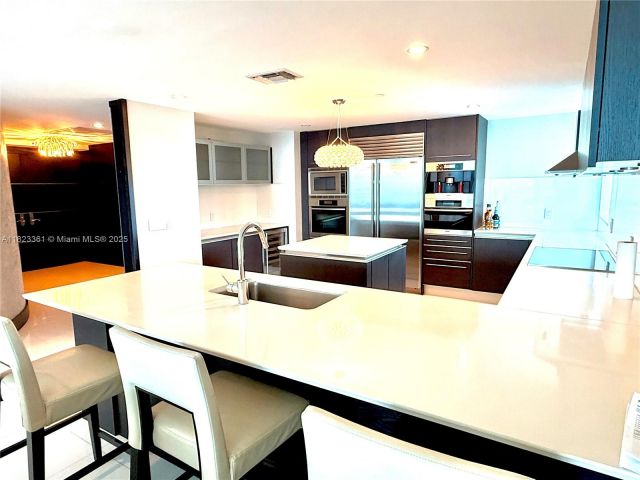 Apartment for rent  Unit #2508 - photo 6175701