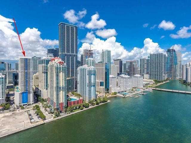 1-bedroom condo for sale in Miami - 1200 Brickell Bay Dr 1518 - MondialRealty