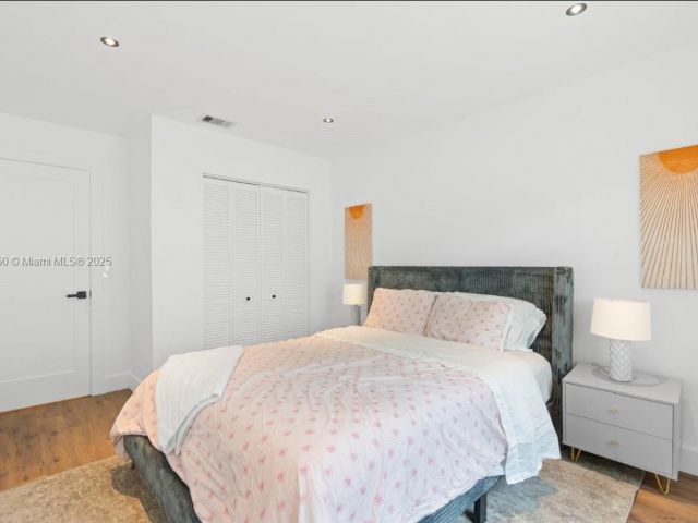 Home for sale at 309 SE 3rd Ave - photo 6178448