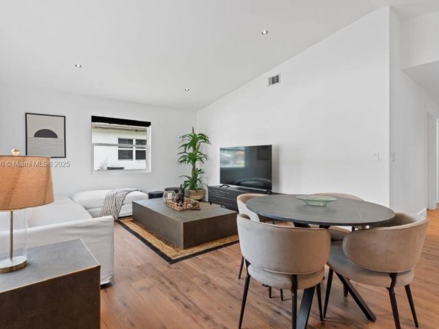 Home for sale at 309 SE 3rd Ave - photo 6178459