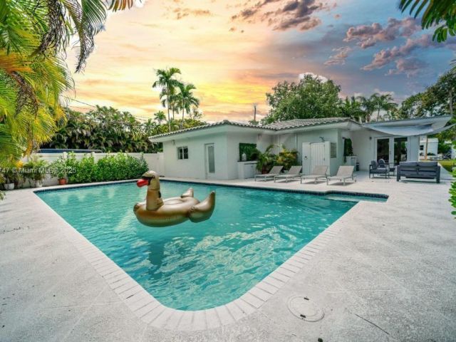 Home for sale at 11530 NE 7th Ave - photo 6223847