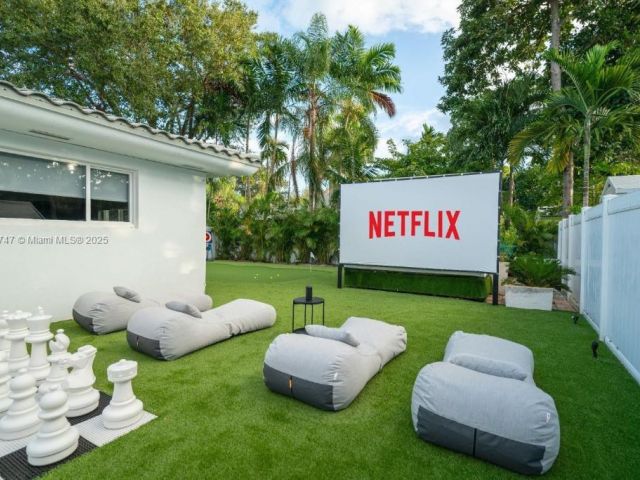 Home for sale at 11530 NE 7th Ave - photo 6223855