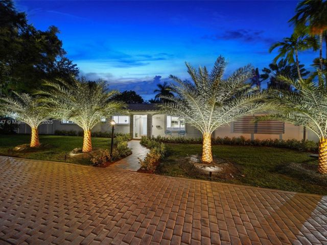 Home for sale at 11530 NE 7th Ave - photo 6223866