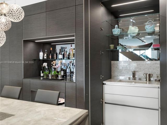 Apartment for sale  Unit #PH7 - photo 6180387