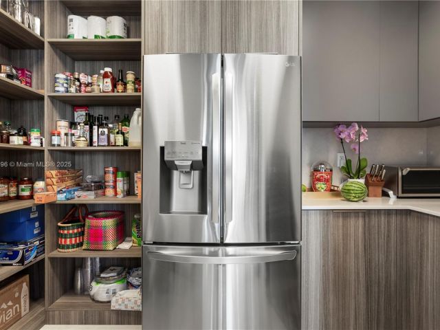 Apartment for sale  Unit #PH7 - photo 6180390