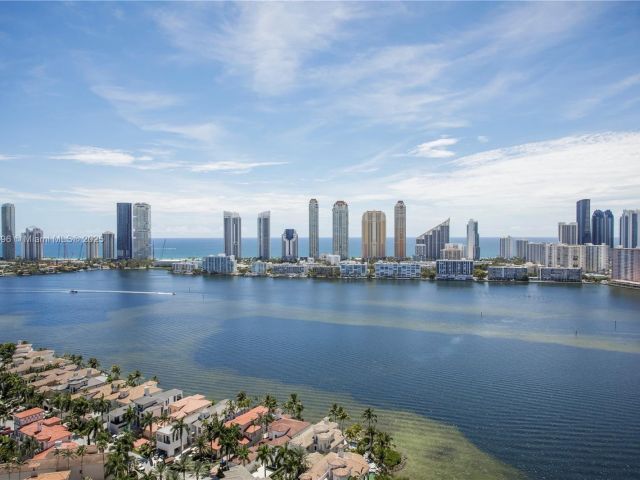 Apartment for sale  Unit #PH7 - photo 6180397