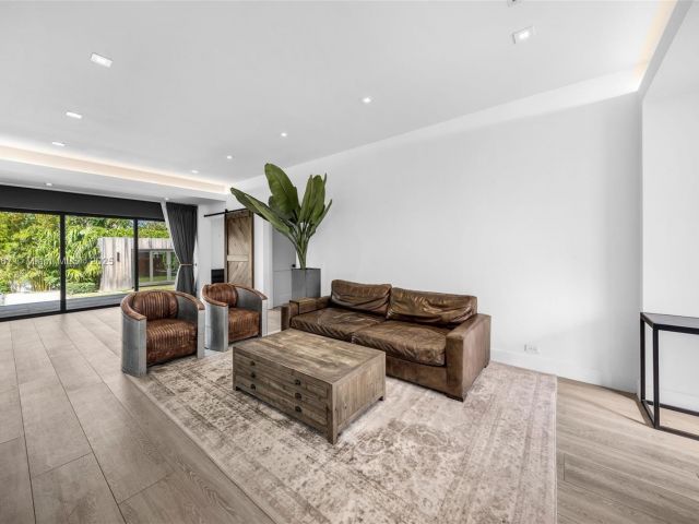 Home for rent at 861 NE 74th St - photo 6175542