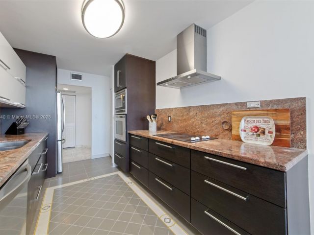 Apartment for sale  Unit #505N - photo 6175965