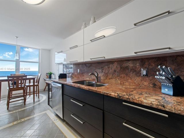 Apartment for sale  Unit #505N - photo 6175968