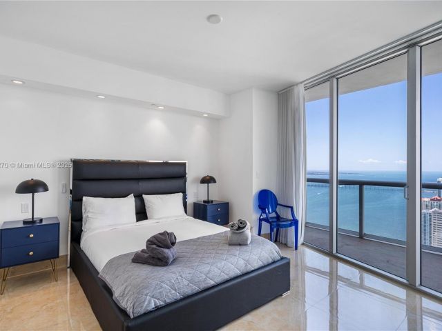 Apartment for sale  Unit #5705 - photo 6205155