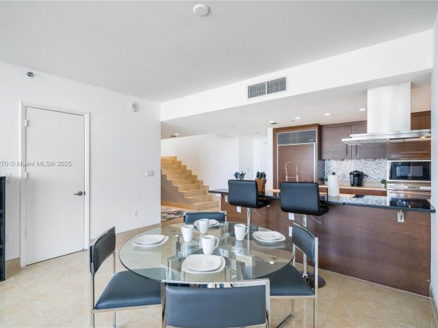 Apartment for sale  Unit #5705 - photo 6205156