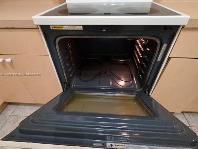 Home for rent at 3251 NE 11th Dr 3251 - photo 6198929